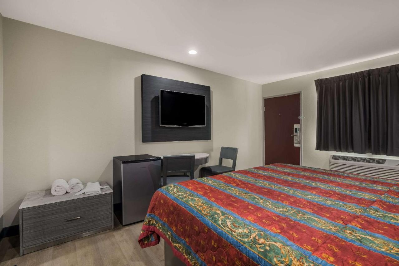 Rodeway Inn San Bernardino & Redlands Exterior photo